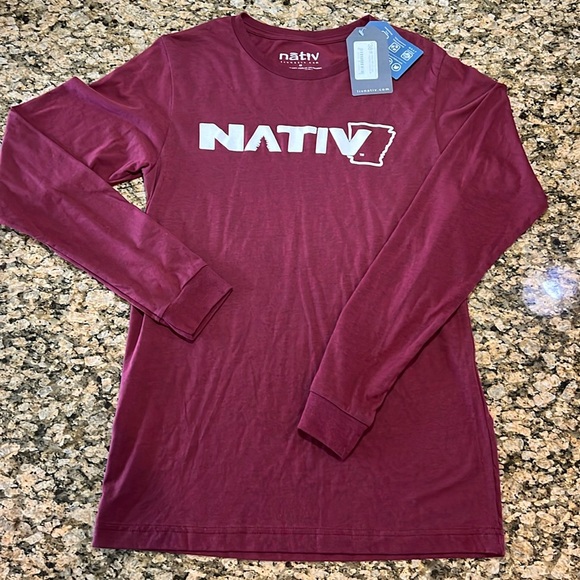 Nativ AR L/S Heather Cardinal, M - Picture 1 of 3